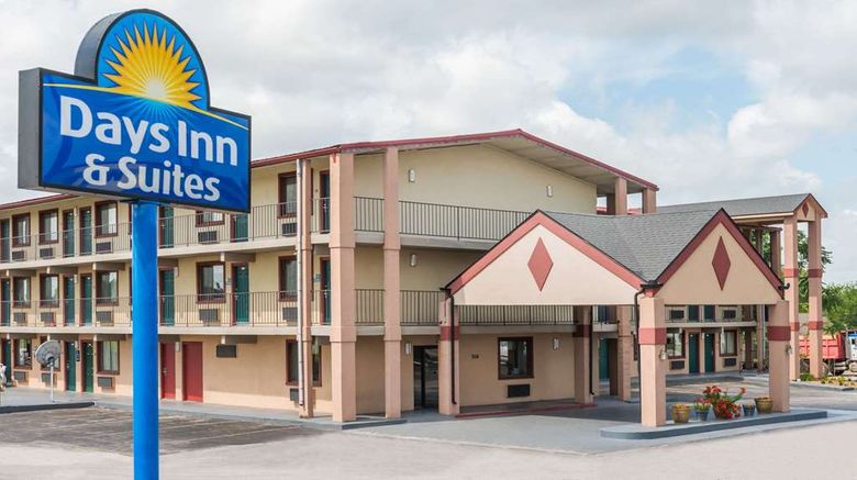 Days Inn  and  Suites Springfield on I-44 Exterior. Images powered by <a href="https://iceportal.shijigroup.com" target="_blank" rel="noopener">Ice Portal</a>.