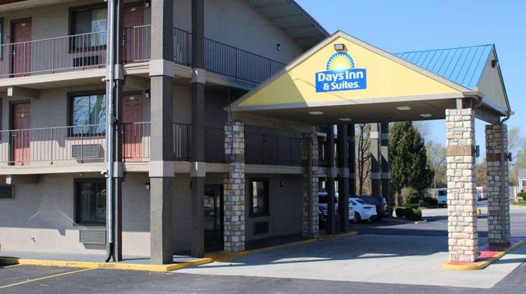 Days Inn & Suites Springfield on I-44 Exterior