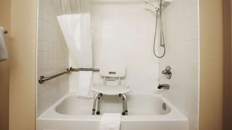 Days Inn & Suites Cedar Rapids Room