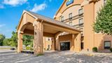 <b>Days Inn & Suites Cedar Rapids Exterior</b>. Images powered by <a href="https://iceportal.shijigroup.com/" title="IcePortal" target="_blank">IcePortal</a>.