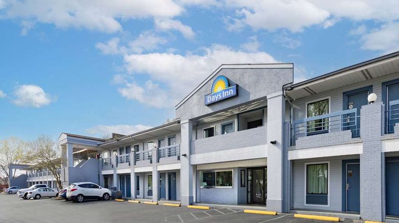 <b>Days Inn Raleigh Glenwood-Crabtree Exterior</b>. Images powered by <a href="https://iceportal.shijigroup.com/" title="IcePortal" target="_blank">IcePortal</a>.