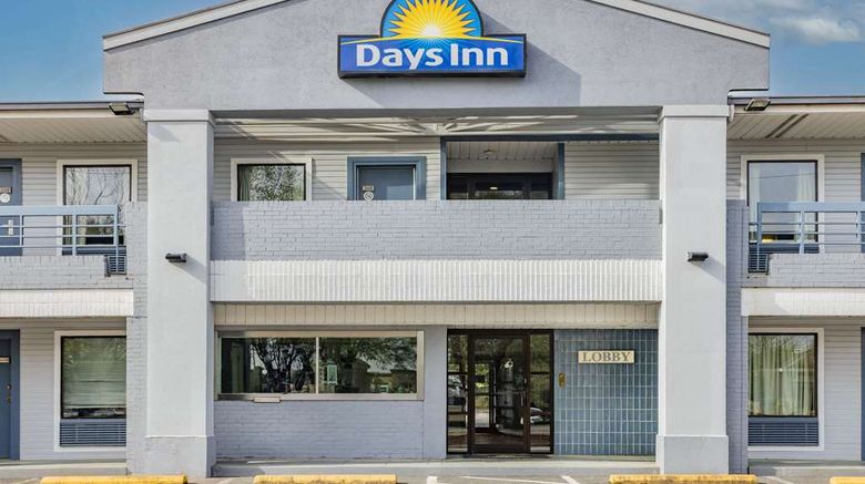 <b>Days Inn Raleigh Glenwood-Crabtree Exterior</b>. Images powered by <a href="https://iceportal.shijigroup.com/" title="IcePortal" target="_blank">IcePortal</a>.