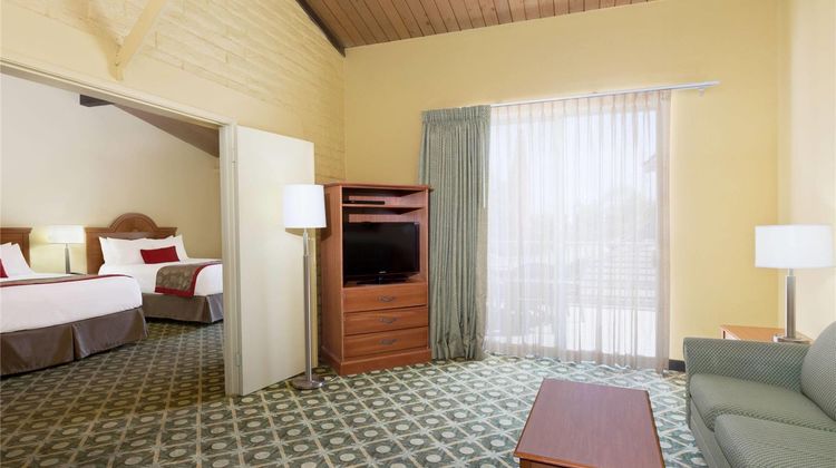 Ramada by Wyndham Santa Barbara Suite
