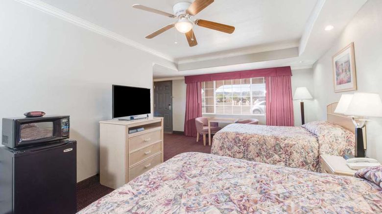 <b>Knights Inn Van Horn Suite</b>. Images powered by <a href="https://iceportal.shijigroup.com/" title="IcePortal" target="_blank">IcePortal</a>.