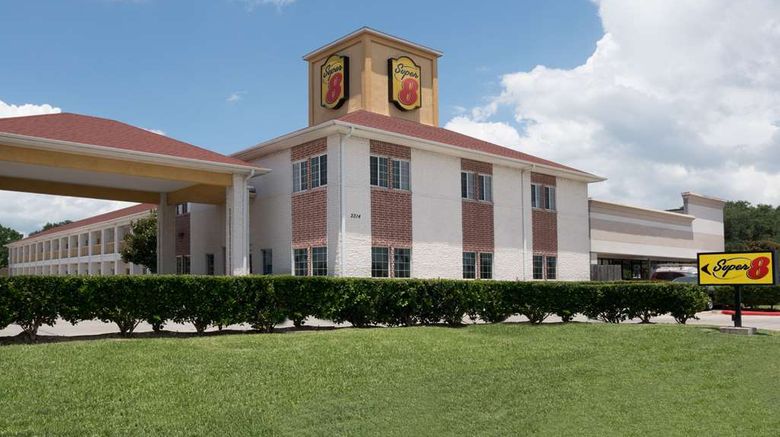 <b>Super 8 Rosenberg Exterior</b>. Images powered by <a href="https://iceportal.shijigroup.com/" title="IcePortal" target="_blank">IcePortal</a>.