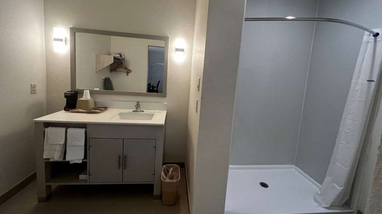 <b>Super 8 Rosenberg Room</b>. Images powered by <a href="https://iceportal.shijigroup.com/" title="IcePortal" target="_blank">IcePortal</a>.