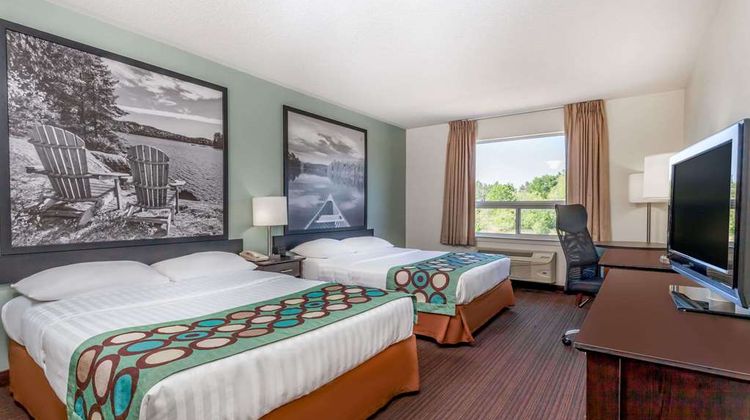 Super 8 Peterborough Room