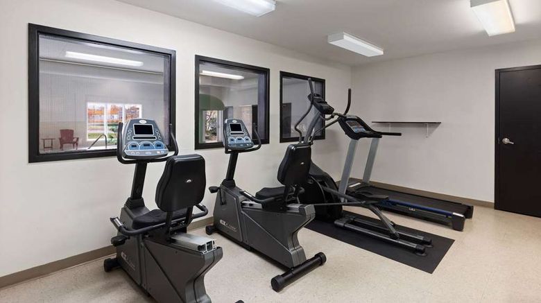 <b>Super 8 St-Jerome Health</b>. Images powered by <a href="https://iceportal.shijigroup.com/" title="IcePortal" target="_blank">IcePortal</a>.