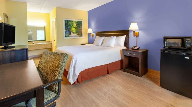 <b>Days Inn Grantville Room</b>. Images powered by <a href="https://iceportal.shijigroup.com/" title="IcePortal" target="_blank">IcePortal</a>.