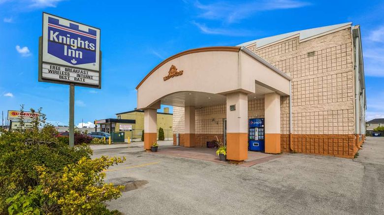 <b>Knights Inn Orillia Exterior</b>. Images powered by <a href="https://iceportal.shijigroup.com/" title="IcePortal" target="_blank">IcePortal</a>.