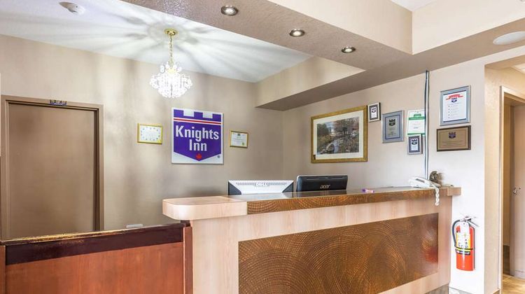 Knights Inn Orillia Lobby