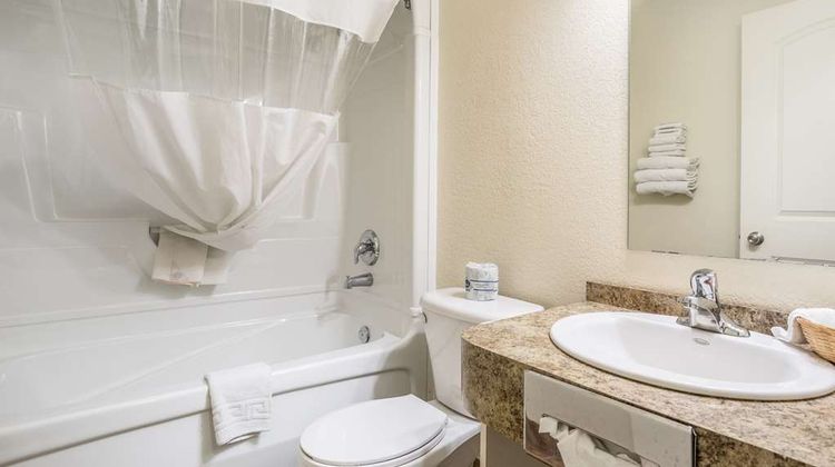 Knights Inn Orillia Room