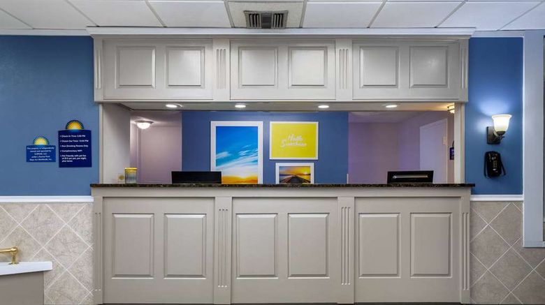 <b>Days Inn by Wyndham Melbourne Lobby</b>. Images powered by <a href="https://iceportal.shijigroup.com/" title="IcePortal" target="_blank">IcePortal</a>.
