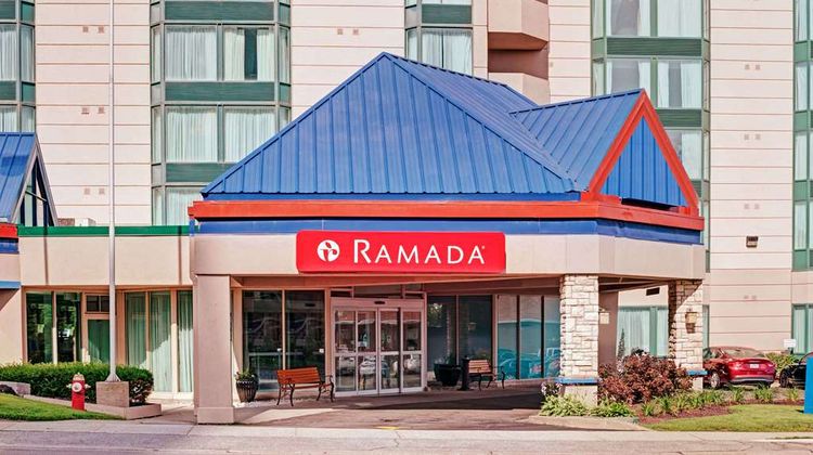 Ramada Niagara Falls/Fallsview Exterior