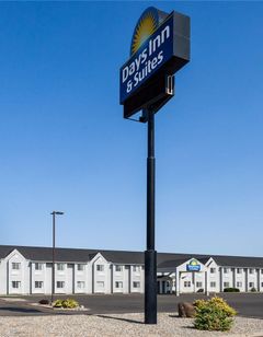 Days Inn & Suites Spokane Airport