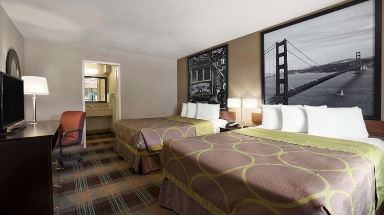 Super 8 Salinas Room