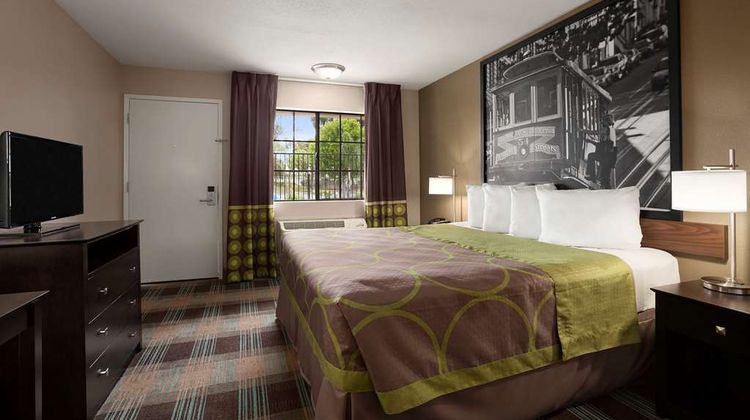 Super 8 Salinas Room
