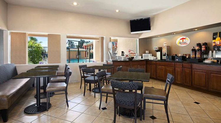 Super 8 Salinas Restaurant
