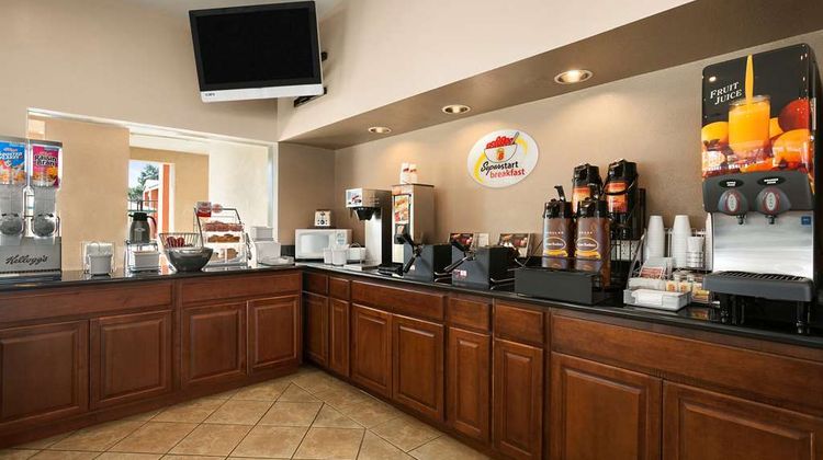 Super 8 Salinas Restaurant