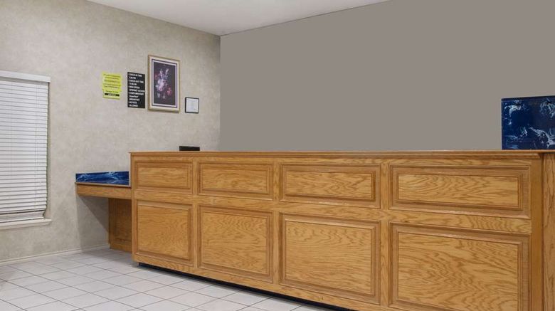 <b>Super 8 Bastrop Hotel Lobby</b>. Images powered by <a href="https://iceportal.shijigroup.com/" title="IcePortal" target="_blank">IcePortal</a>.