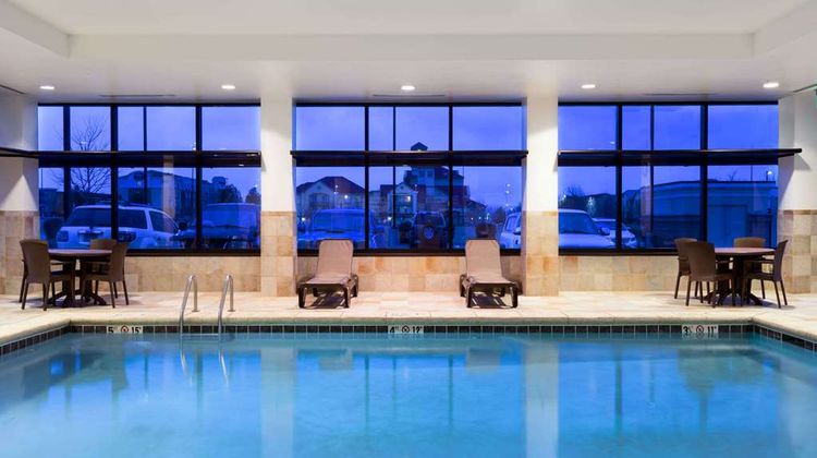 Baymont Inn & Suites Denver Intl Airport Pool