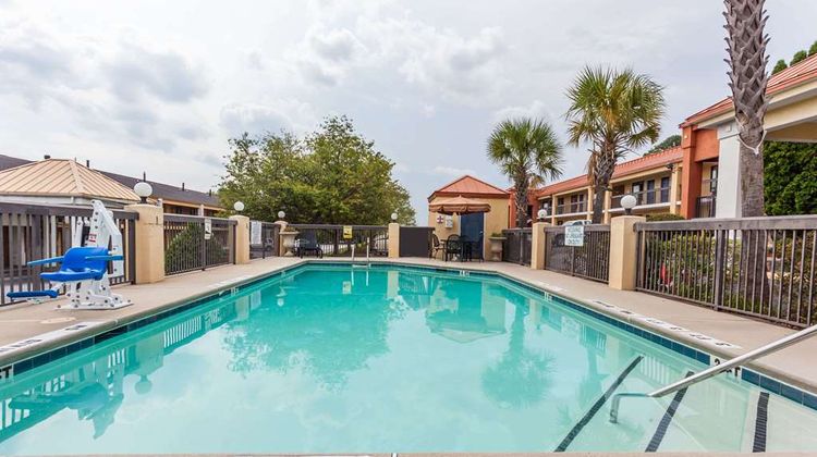 Baymont Inn & Suites Covington Pool