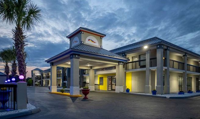 Baymont Inn & Suites Covington Exterior