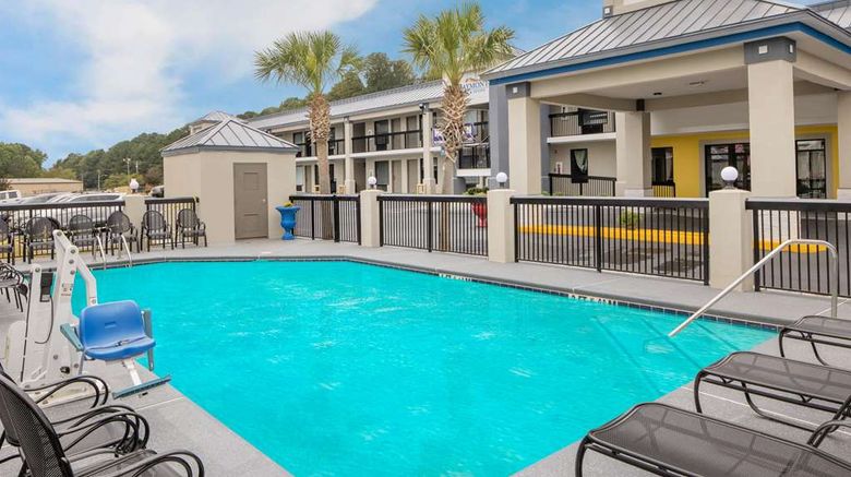 <b>Baymont Inn & Suites Covington Pool</b>. Images powered by <a href="https://iceportal.shijigroup.com/" title="IcePortal" target="_blank">IcePortal</a>.