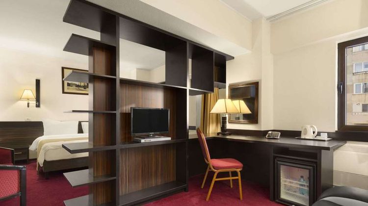 Ramada Iasi City Centre Suite