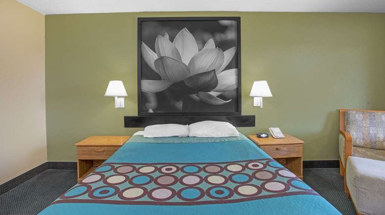 <b>Super 8 Dunn Room</b>. Images powered by <a href="https://iceportal.shijigroup.com/" title="IcePortal" target="_blank">IcePortal</a>.