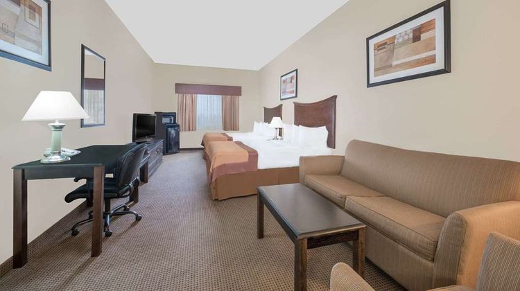 Baymont Inn & Suites Snyder Room