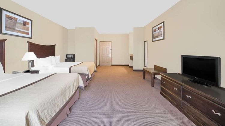 Baymont Inn & Suites Snyder Room