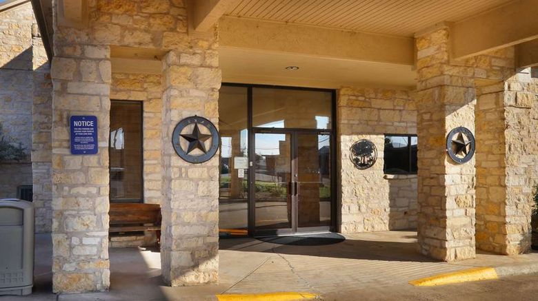 <b>Days Inn & Suites Llano Exterior</b>. Images powered by <a href="https://iceportal.shijigroup.com/" title="IcePortal" target="_blank">IcePortal</a>.