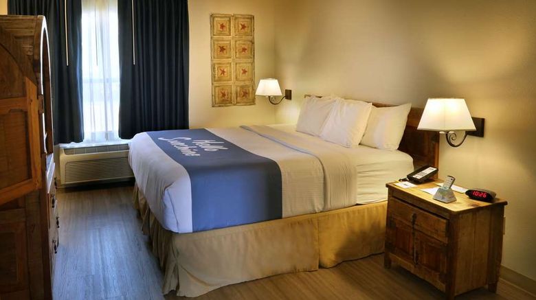 <b>Days Inn & Suites Llano Room</b>. Images powered by <a href="https://iceportal.shijigroup.com/" title="IcePortal" target="_blank">IcePortal</a>.