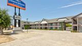 Howard Johnson San Marcos Exterior