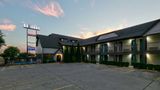Howard Johnson San Marcos Exterior