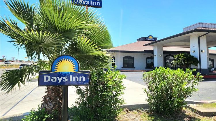Days Inn Portland/Corpus Christi Exterior