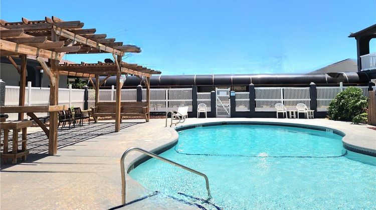 Days Inn Portland/Corpus Christi Pool