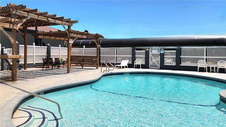 Days Inn Portland/Corpus Christi Pool