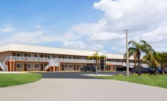 Travelodge Suites Lake Okeechobee