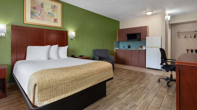 <b>Travelodge Suites Lake Okeechobee Room</b>. Images powered by <a href="https://iceportal.shijigroup.com/" title="IcePortal" target="_blank">IcePortal</a>.