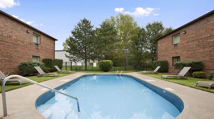 Days Inn Middletown Pool