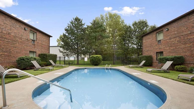 <b>Days Inn Middletown Pool</b>. Images powered by <a href="https://iceportal.shijigroup.com/" title="IcePortal" target="_blank">IcePortal</a>.