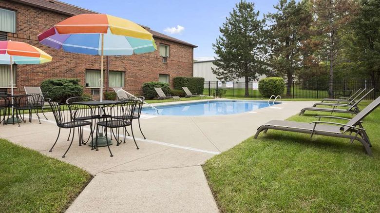 <b>Days Inn Middletown Pool</b>. Images powered by <a href="https://iceportal.shijigroup.com/" title="IcePortal" target="_blank">IcePortal</a>.