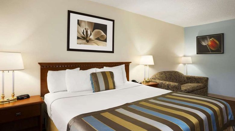<b>Days Inn Middletown Room</b>. Images powered by <a href="https://iceportal.shijigroup.com/" title="IcePortal" target="_blank">IcePortal</a>.