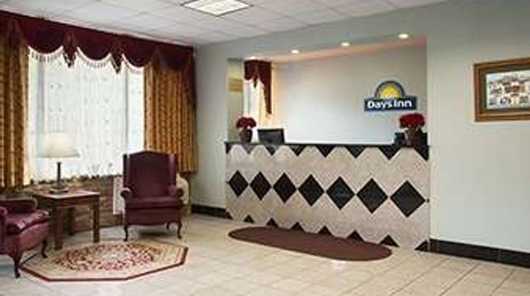Days Inn Oil City Conference Center Lobby