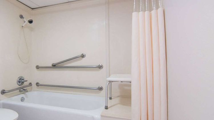 Days Inn N.W. Medical Center Room