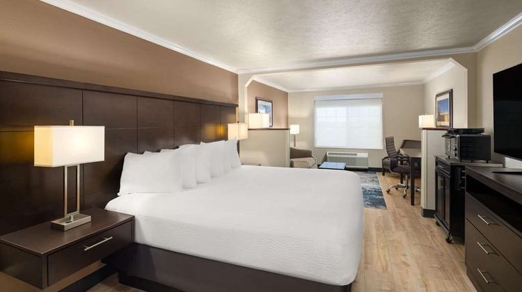 Ramada Moses Lake Suite