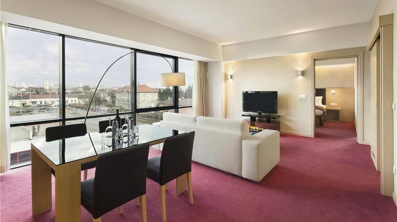 <b>Ramada Oradea Suite</b>. Images powered by <a href="https://iceportal.shijigroup.com/" title="IcePortal" target="_blank">IcePortal</a>.