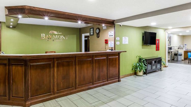 Baymont Inn & Suites Louisville South Lobby